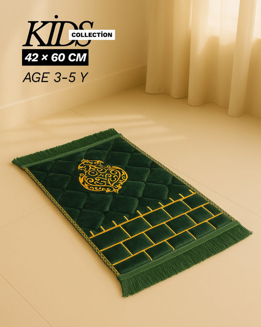 Green kids prayer mat with gold Islamic pattern, 42x60 cm for ages 3-5, soft fabric jaynamaz